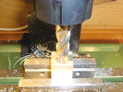 Using a milling cutter to make the cylinder bore