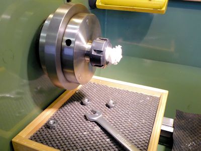 changing the lathe chuck